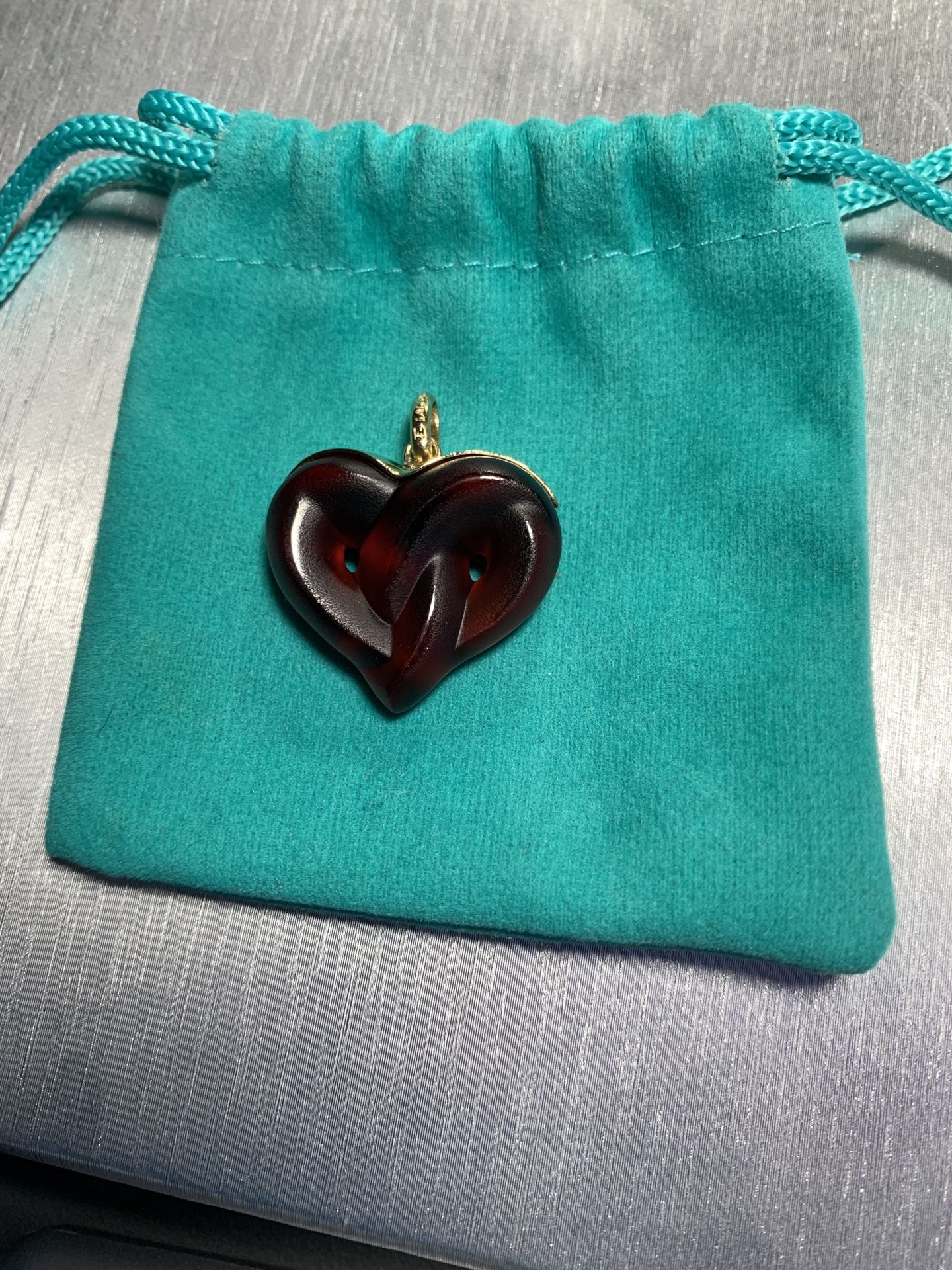LALIQUE PENDANT 9CT GOLD CHAIN BEAUTIFUL ENTWINED HEART