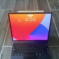 iPad Pro 12.9 (5th generation) w/ apple Magic Keyboard & apple pen