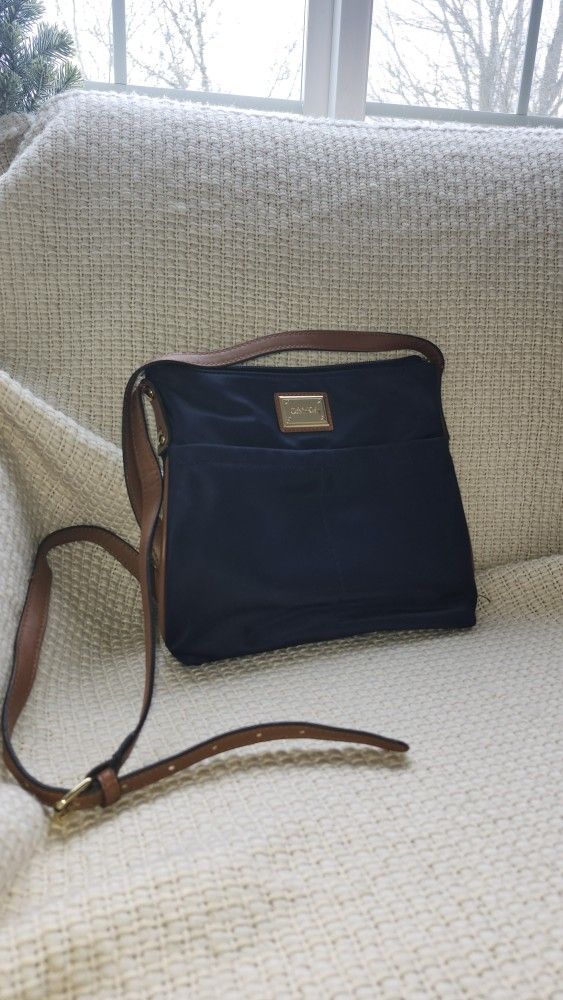 Calvin Klein Purse (Like NEW)