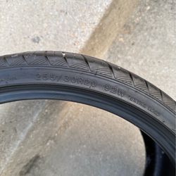 Atlas Force UHP Tire