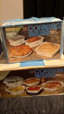 Vintage Corning Ware 5pc dish set & Vintage Corning Ware 4pc dish set