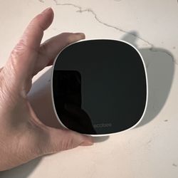 Ecobee SmartThermostat Essential Model With Wall Cover Plate