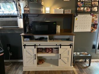 Barn style coffee bar & table