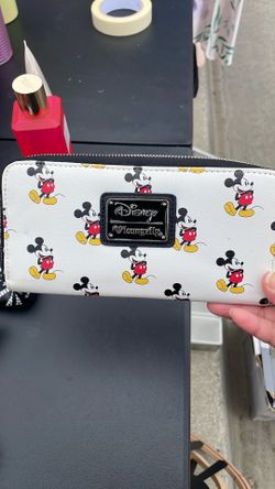 Disney lounge fly wallet