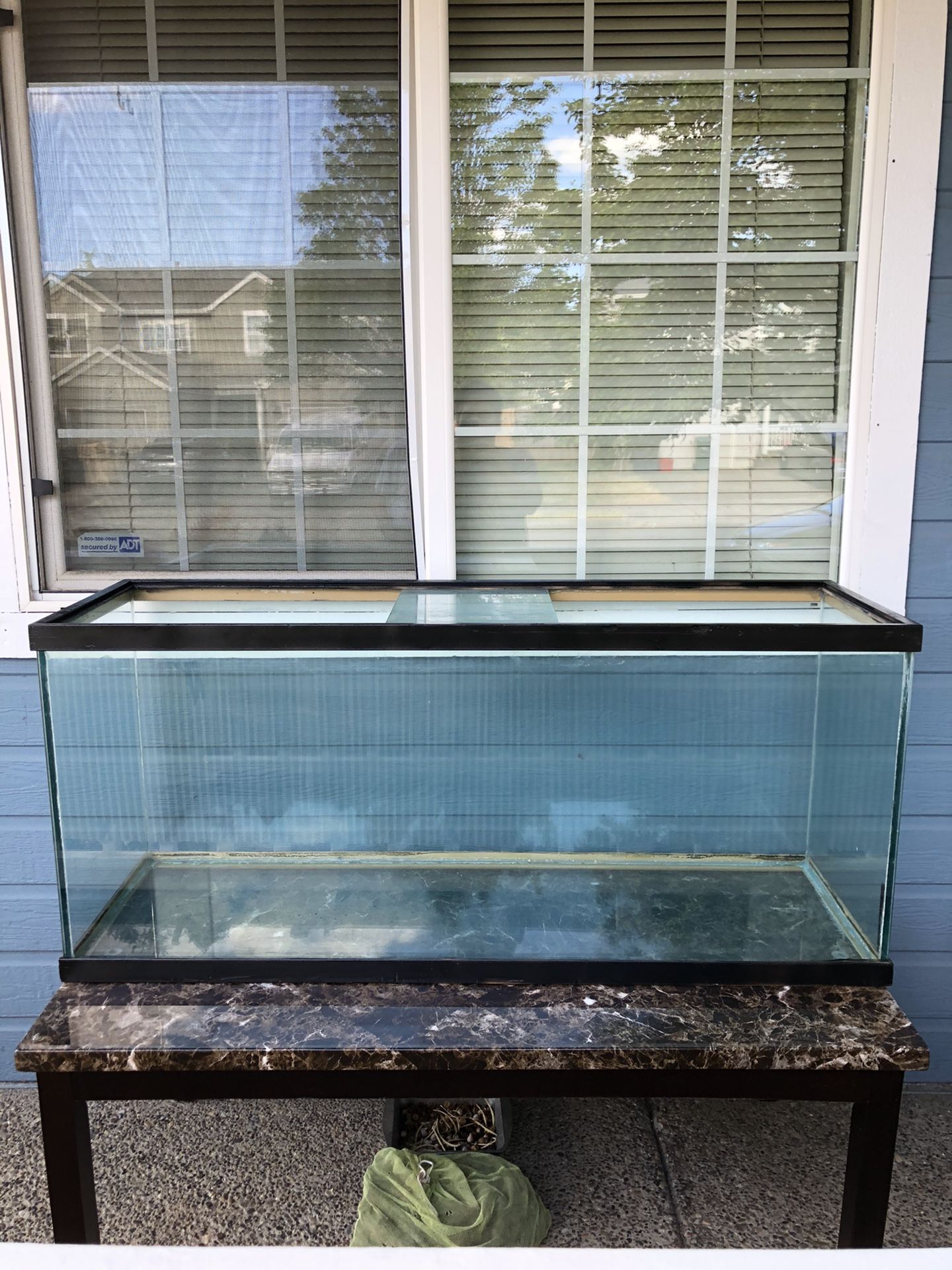 65 gallons long fish tank with stand