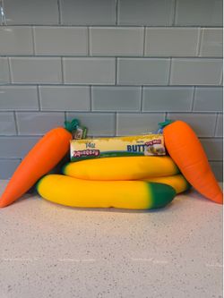 Squeeezy Butter Carrot Banana AUTHENTIC brand new plus many needohs
