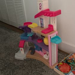 Free Toys & kids Clothes 