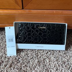 $40 Brand New Black With Gold Trim Women’s Large Wallet