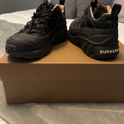 Burberry Shoe