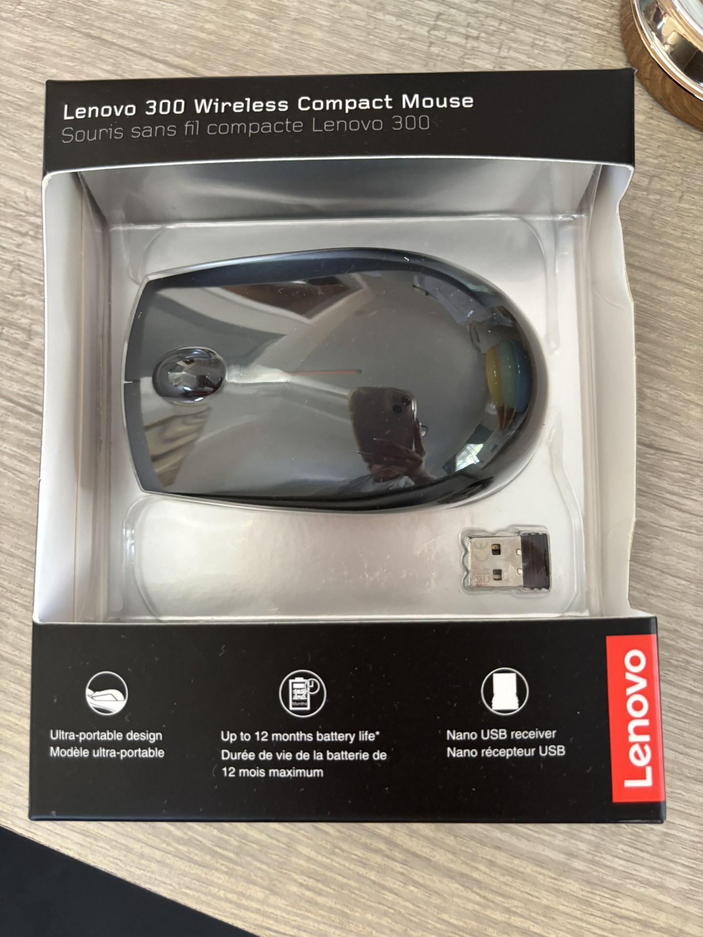 Lenovo 300 Wireless Compact Mouse