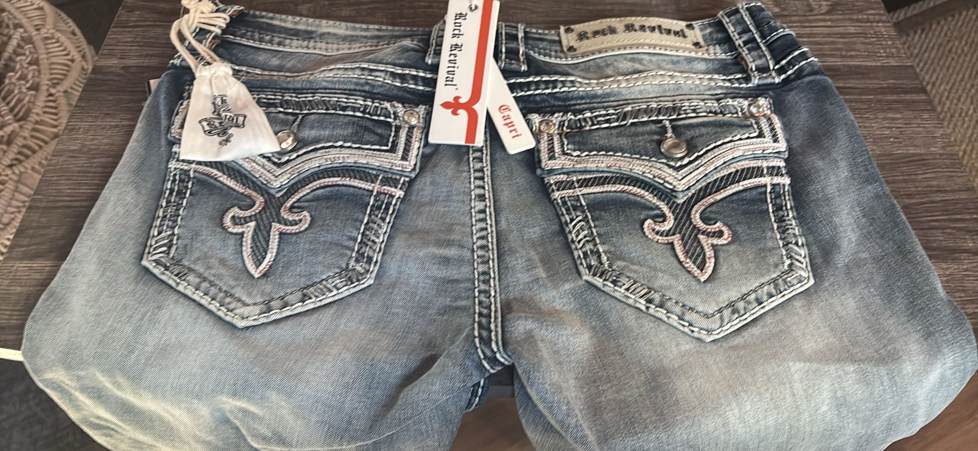 Women’s 31 Rock Revival Capris