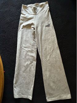 Light gray puma straight leg leggings
