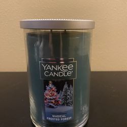 Yankee Candle- Magical Frosted Forest