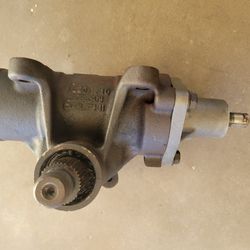 2002 Chevy  Avalanche  Power Steering Gear Box Needs New O Ring But Other Than That Works Fine