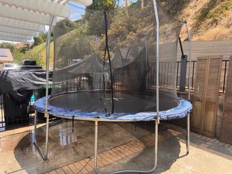 12 ft Round Trampoline