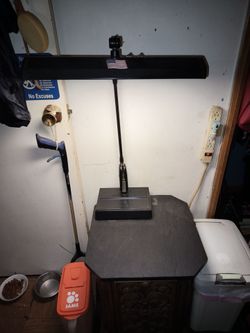 Heavy drafting table lamp