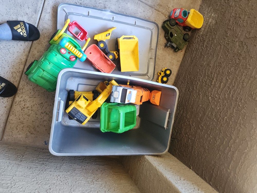 BOX WITH TOYS