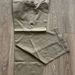 IZOD Khaki Pants W33 L32 Matrix Fit Cotton Twill Flat Front New