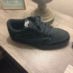 Travis Scott Jordan 1s Low Black Phantoms
