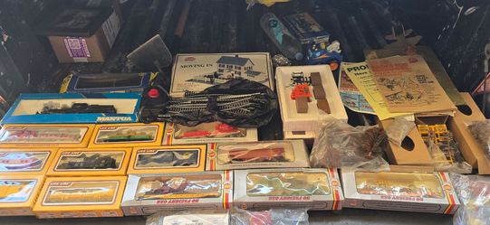 LIFE LIKE MODEL RAILROAD KIT