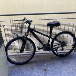 Trek Bike (Small Adult/Large Kids Bike)