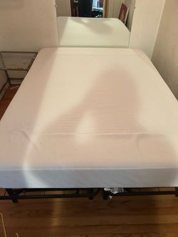 Full mattress and metal bed frame