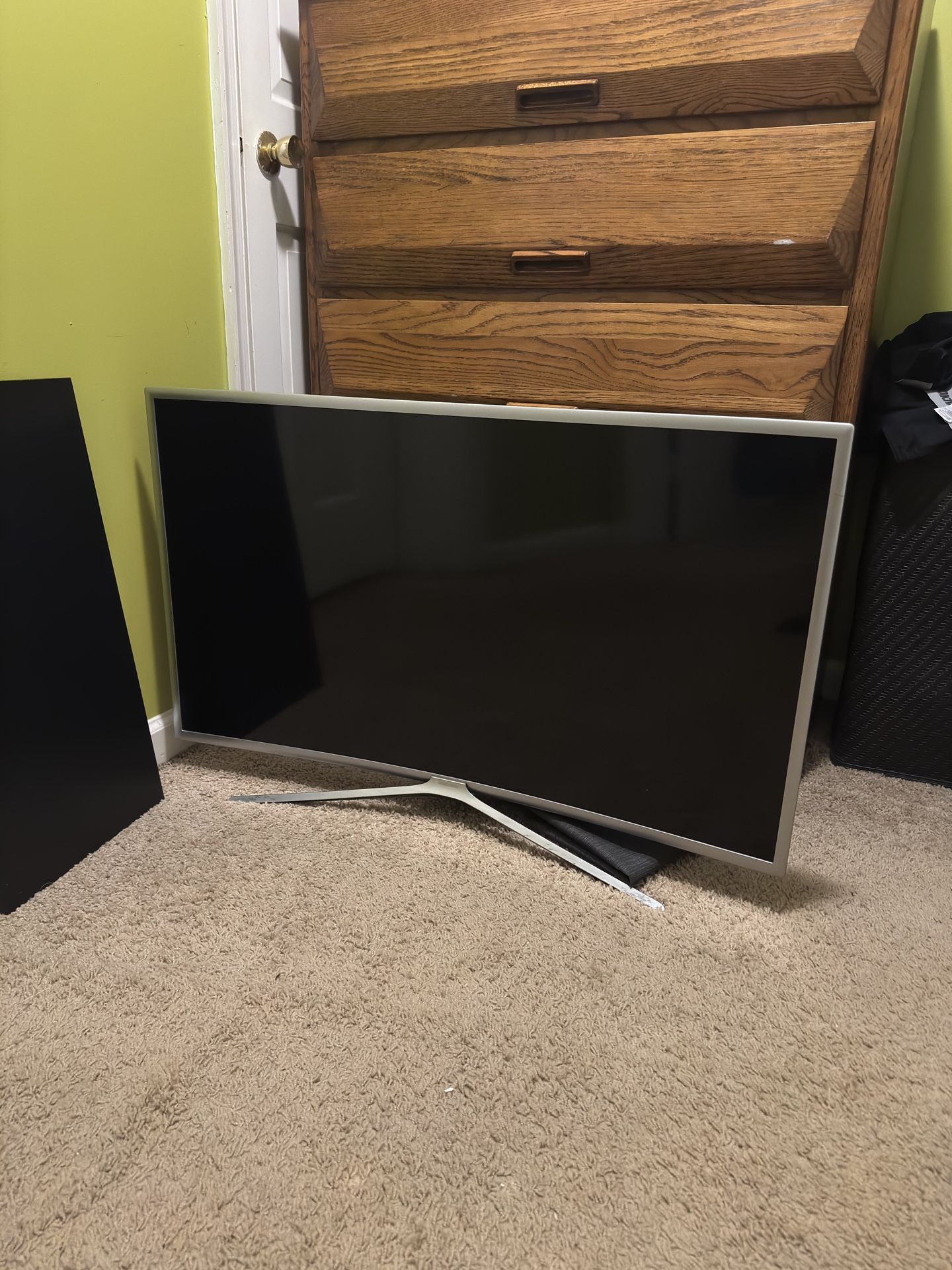 40-45” Curved Samsung TV