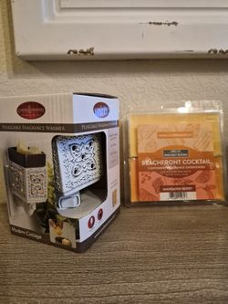 Candle warmer with wax melts