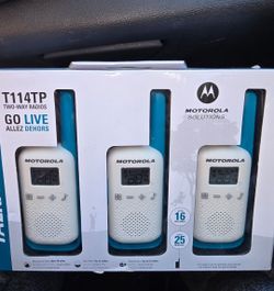 Motorola Solutions T114TP White/Blue 16 Mile 2 Way Radio Three Pack