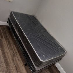 Twin mattress and box spring set (2pc - new) 