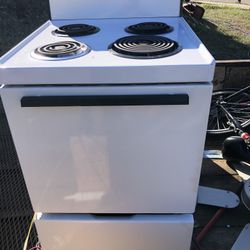 Tappen 240 V Electric Stove/ Free Delivery In Palmbay With Purchase 