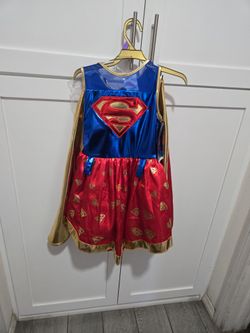 Super girl costume size small 4-6