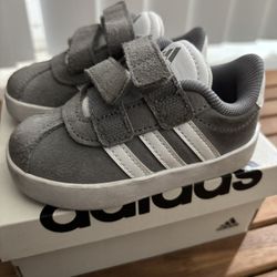 Adidas Toddler Size 5c