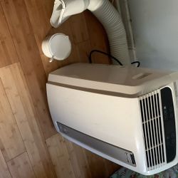 Floor Air Conditioner In Great Condition 