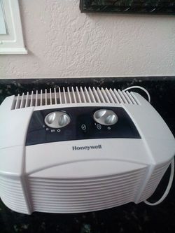 Honey well hepa purifier!!!like new