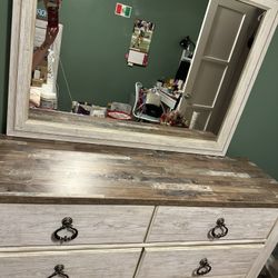 Dresser Set 