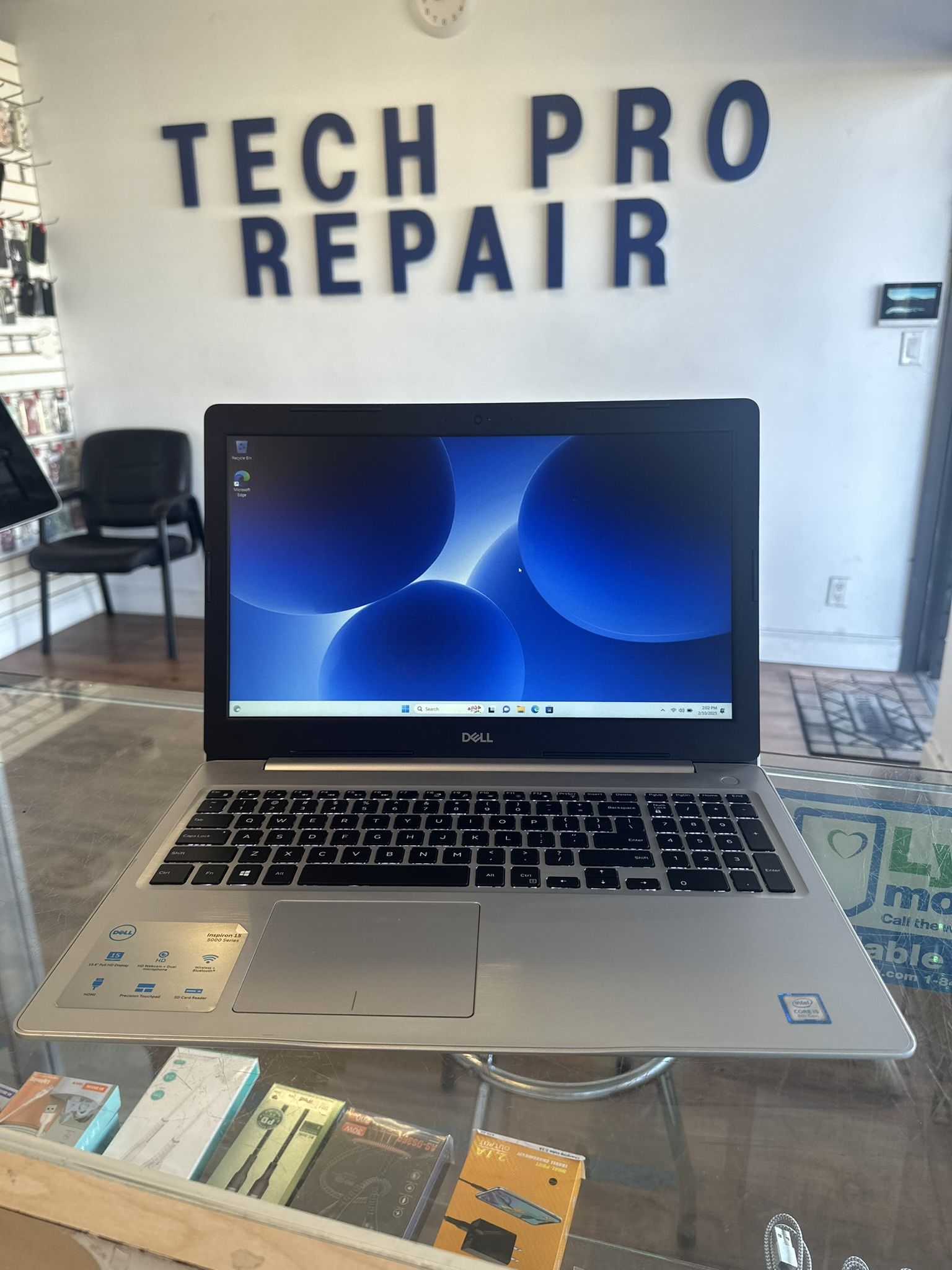 Dell Inspirion 15” Laptop. Like New! i5, 8gb RAM, 256gb SSD. Windows 11.