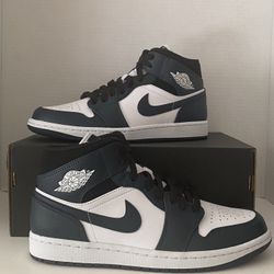 Jordan 1 Mid Armory Blue 