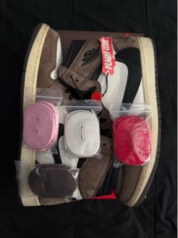 Authentic Travis Scott - Jordan 1 High Mocha
