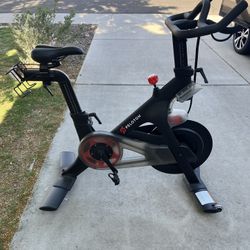 Peloton Bike