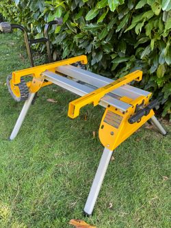 Dewalt rolling table saw or chop saw Stend