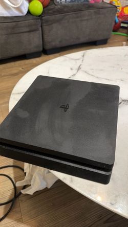 PS4 Slim Console