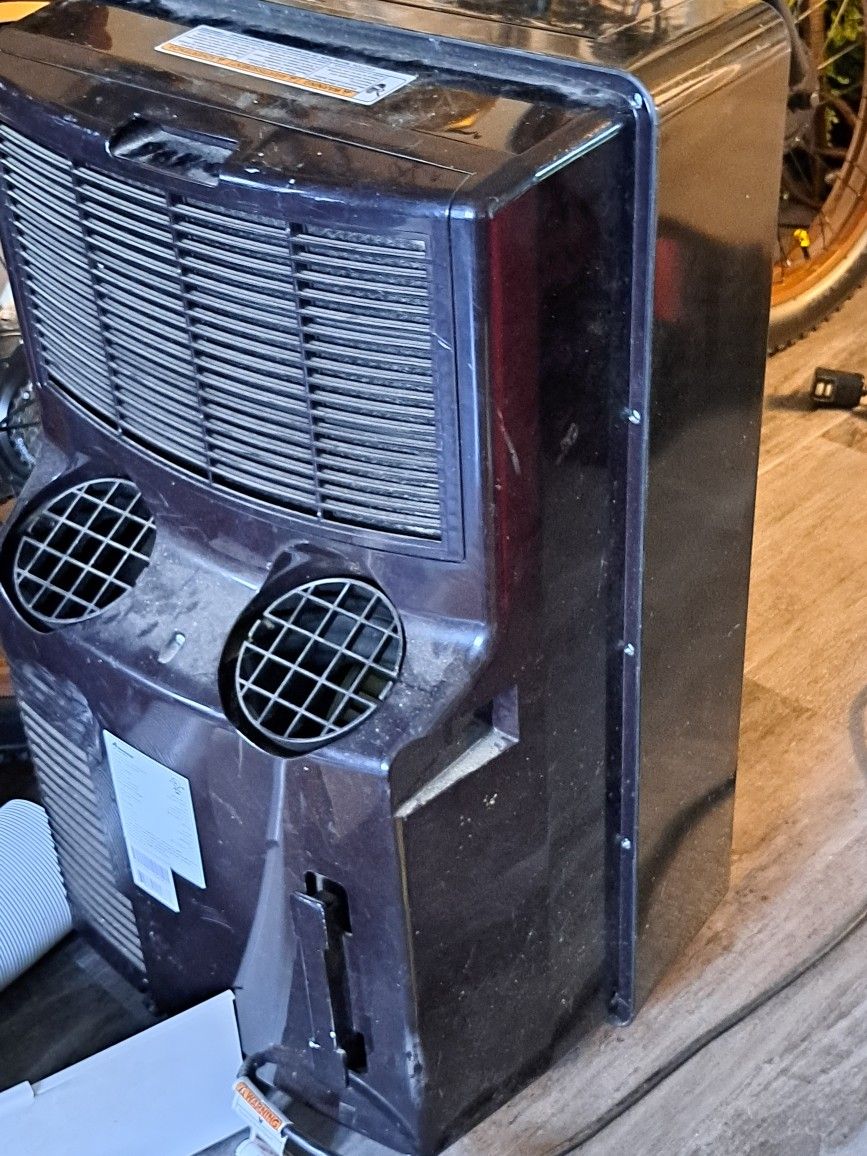 Really Nice Air Conditioner 14000.btu