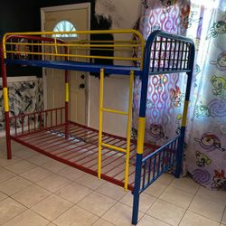 Twin Bunk Bed 