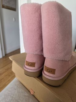 UGG Pink Boots,/ size 9