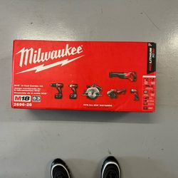 Milwaukee 6  Power Tool Combo Kit
