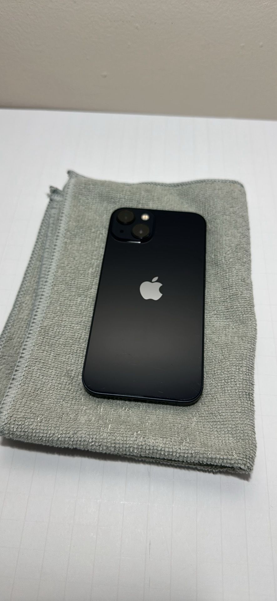 iPhone 13 128gb AT&T