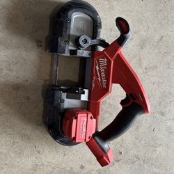 Milwaukee Compact Band Saw 