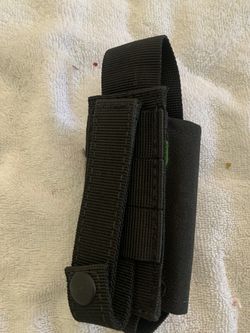 One Molle magazine holder