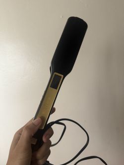 Wavy Talk Straightener